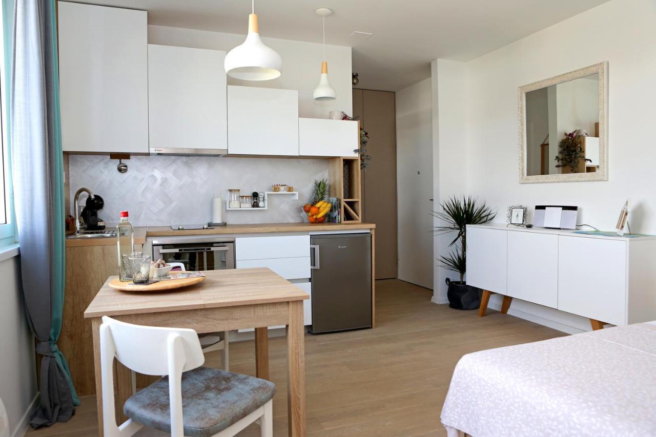 Studio Apartment Camino With Parking Zadar Bagian luar foto