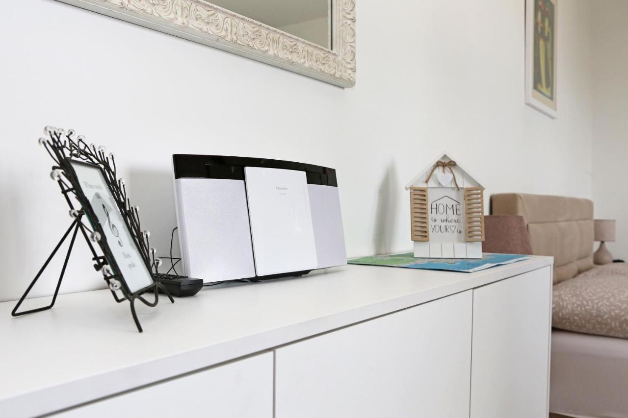 Studio Apartment Camino With Parking Zadar Bagian luar foto